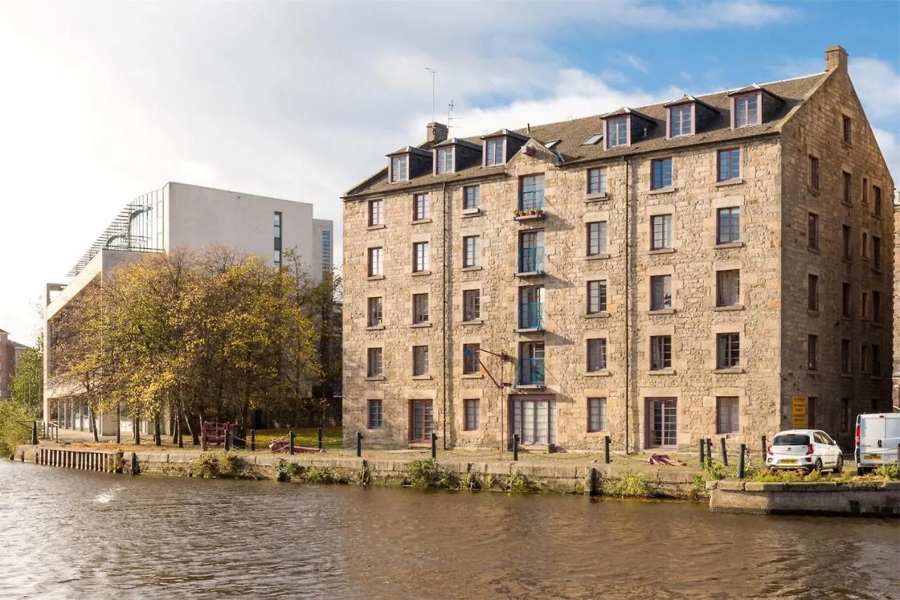 Lovely 2 Bedroom B-Listed Converted Whisky Bond Edinburgh United Kingdom